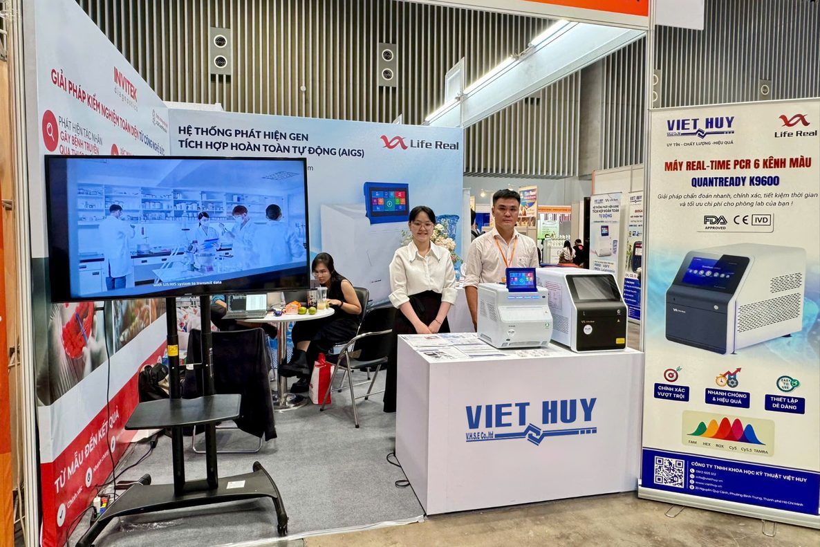 Việt Huy tại Vietstock 2026: AIGS POCT cho chăn nuôi