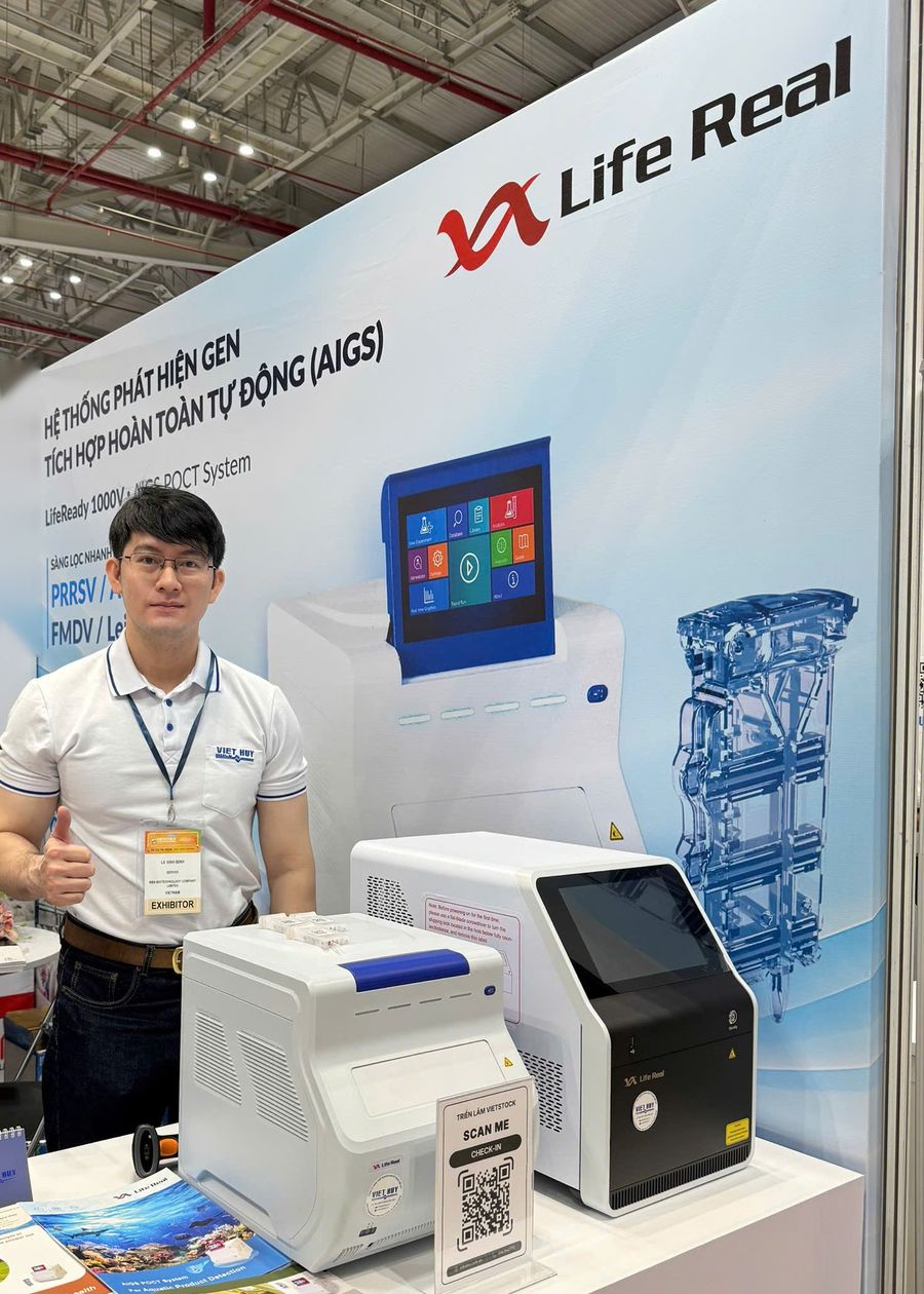 Hệ thống AIGS POCT sàng lọc nhanh bệnh chăn nuôi tại Vietstock 2026
